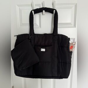 Wilo The Label Panel Quilted Weekender Bag w/Pouch Color *Black*